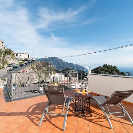 Dom wakacyjny Casa Astrea Terrace Over The Blue, Relax E Parking *
