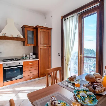 Casa Astrea Terrace Over The Blue, Relax E Parking Dom wakacyjny *