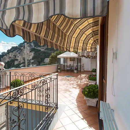 Dom wakacyjny Casa Astrea Terrace Over The Blue, Relax E Parking *