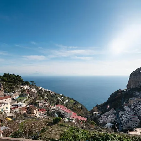 Casa Astrea Terrace Over The Blue, Relax E Parking Dom wakacyjny *