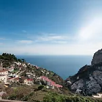 Casa Astrea Terrace Over The Blue, Relax E Parking Tatil Evi *
